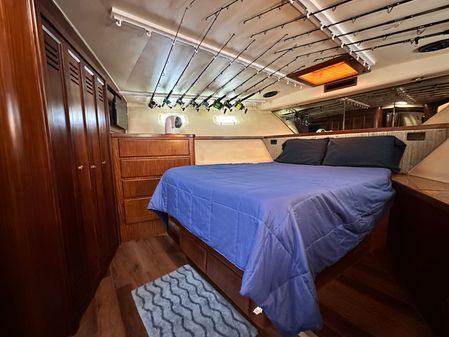 Hatteras Enclosed Bridge Sportfish image