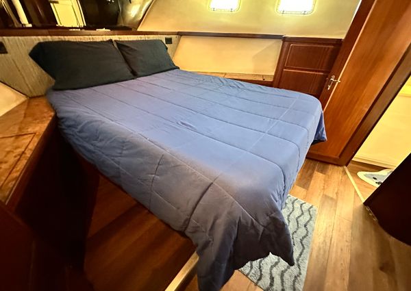 Hatteras Enclosed Bridge Sportfish image