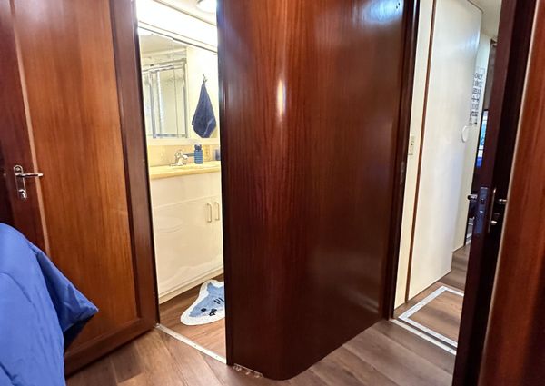 Hatteras Enclosed Bridge Sportfish image