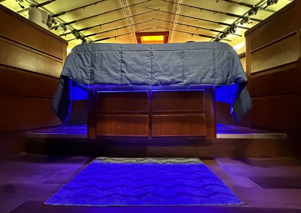 Hatteras Enclosed Bridge Sportfish image