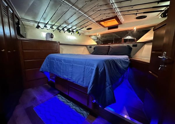 Hatteras Enclosed Bridge Sportfish image