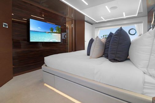 Ocean Alexander 28R image