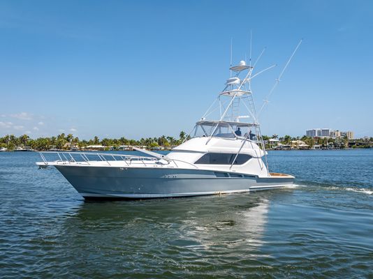 Hatteras 60 Convertible - main image