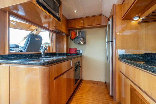 Vitech 68' Vitech Pilothouse image