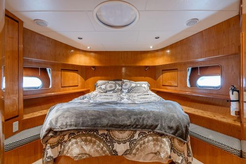 Vitech 68' Vitech Pilothouse image