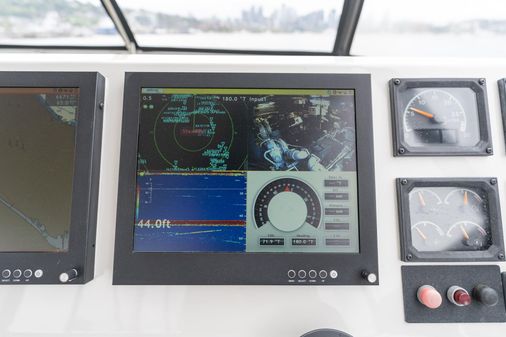 Vitech 68' Vitech Pilothouse image