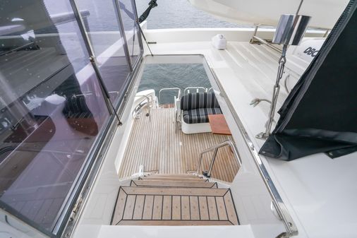 Vitech 68' Vitech Pilothouse image