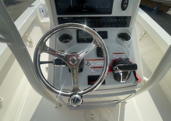 Pathfinder 2500 Hybrid image