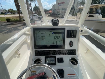 Pathfinder 2500 Hybrid image