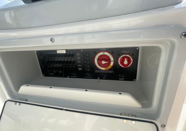 Pathfinder 2500 Hybrid image