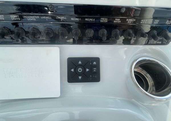 Pathfinder 2500 Hybrid image