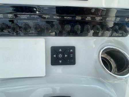 Pathfinder 2500 Hybrid image