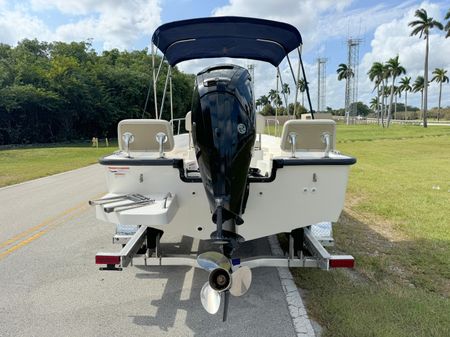 Boston-whaler 170-MONTAUK image