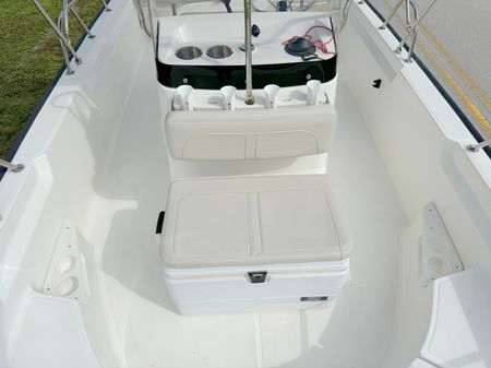 Boston-whaler 170-MONTAUK image