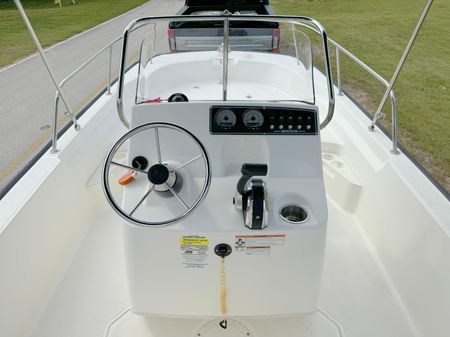 Boston-whaler 170-MONTAUK image