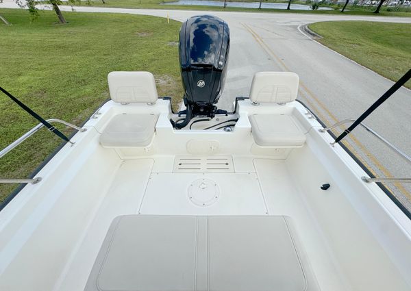 Boston-whaler 170-MONTAUK image