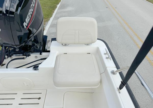 Boston-whaler 170-MONTAUK image