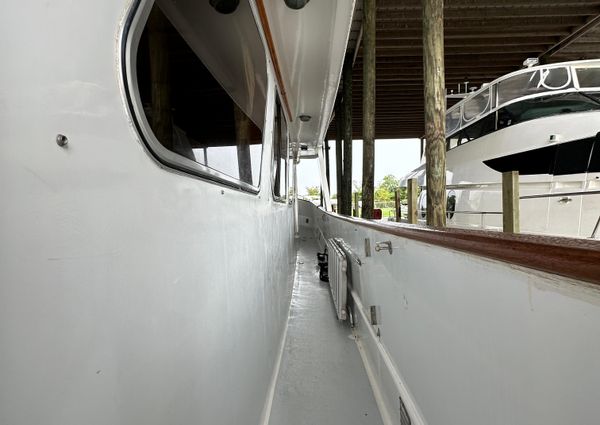 Cheoy-lee 66-LONG-RANGE-MOTOR-YACHT image