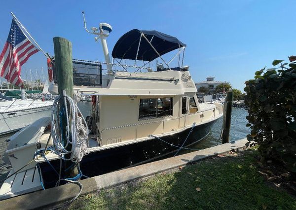 Mainship 34 Trawler image