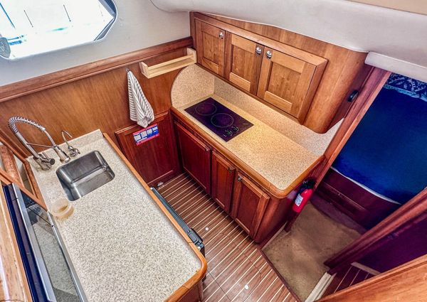 Mainship 34 Trawler image