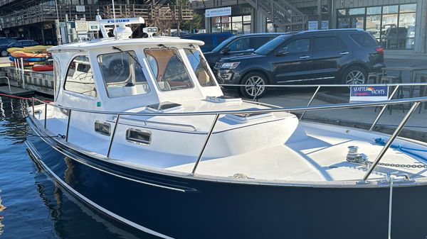 Legacy 34 Hardtop Express