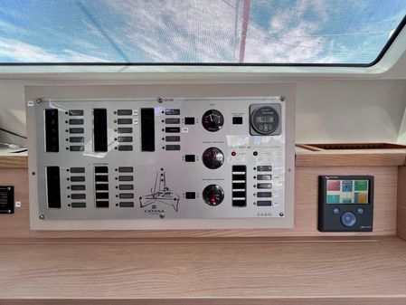 Catana 47 image
