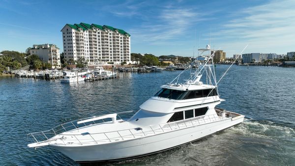 Hatteras 90 