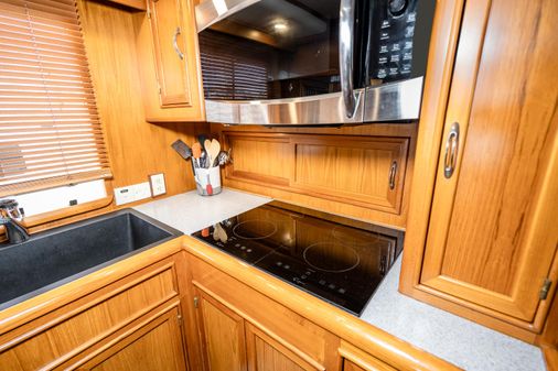 Fleming 55-PILOTHOUSE image