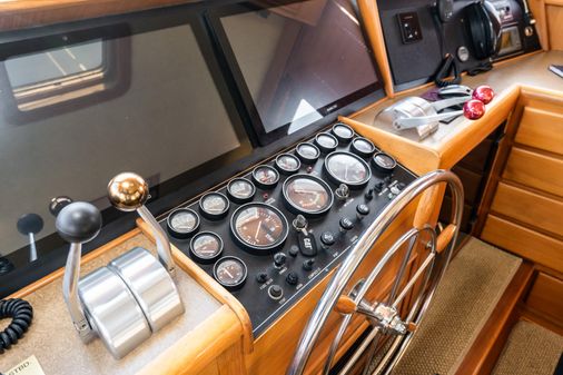 Fleming 55-PILOTHOUSE image