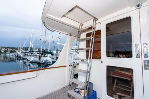 Fleming 55-PILOTHOUSE image