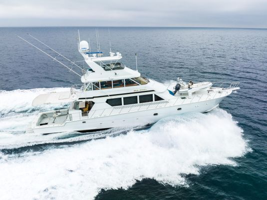 Hatteras 90 Enclosed Sports Fish - main image