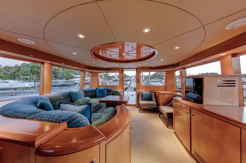 Hatteras 90 Enclosed Sports Fish image