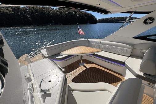 Sea Ray 320 Sundancer image