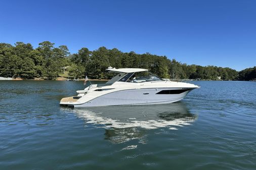 Sea Ray 320 Sundancer image