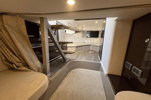 Sea Ray 320 Sundancer image