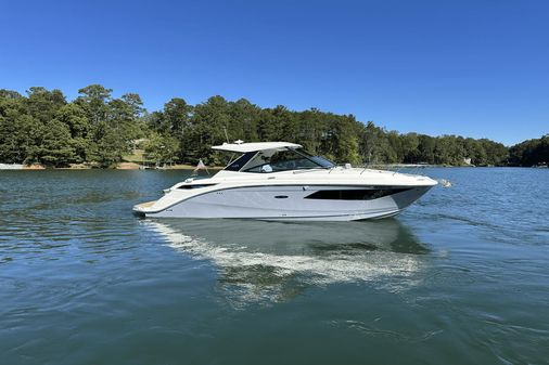 Sea Ray 320 Sundancer image