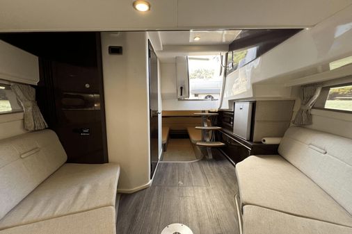 Sea Ray 320 Sundancer image