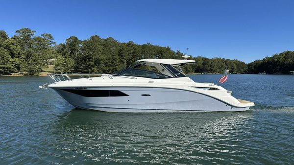 Sea Ray 320 Sundancer 