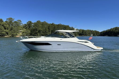 Sea Ray 320 Sundancer image