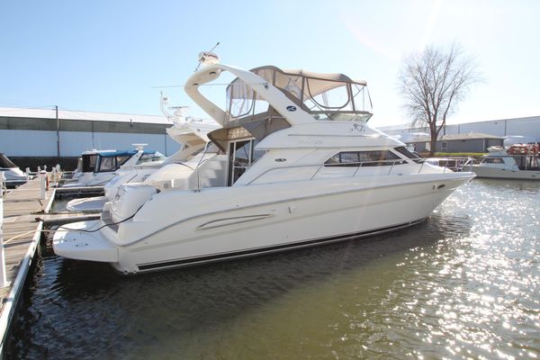 Sea Ray 450 Express Bridge - main image