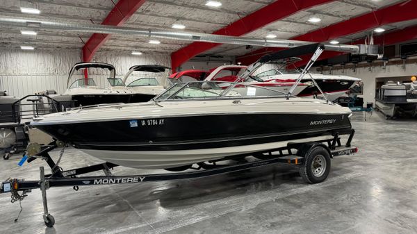 Monterey 194 FS Bowrider