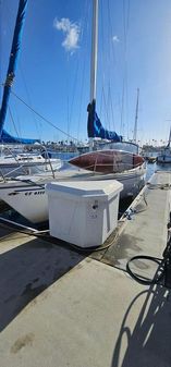 Catalina 30 image