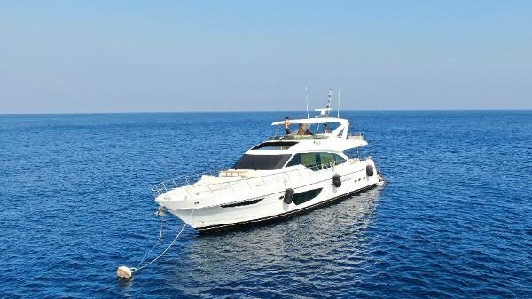Grand Harbour 72 