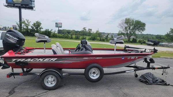 Tracker Pro Team 175 TXW 