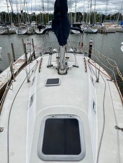 Pearson 31-2 image