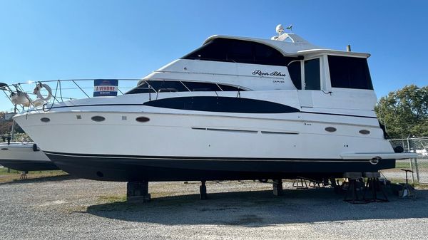 Carver 506 Motor Yacht 