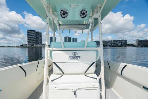 Pursuit 2870 Center Console image