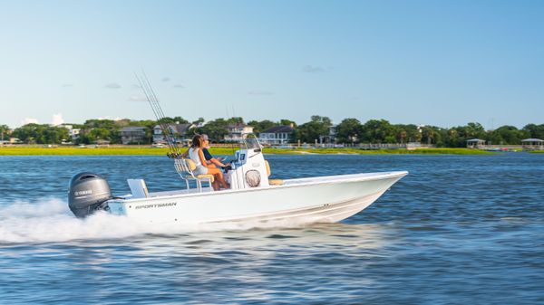 Sportsman Tournament 234 SBX Bay Boat