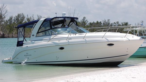 Rinker 320 Express Cruiser 