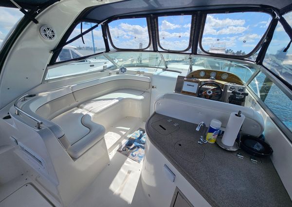 Rinker 320 Express Cruiser image